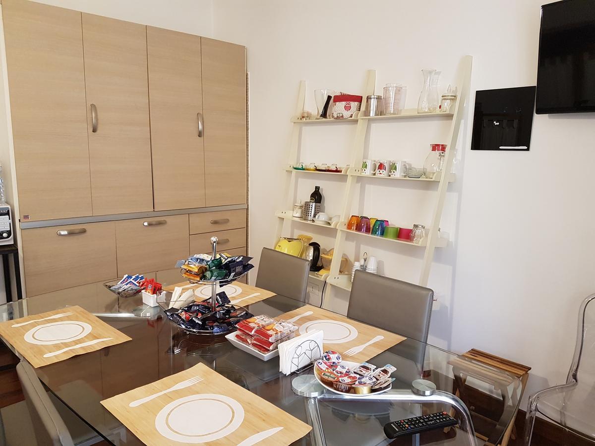 Ferienwohnung Bed & Parking Palermo Exterior foto