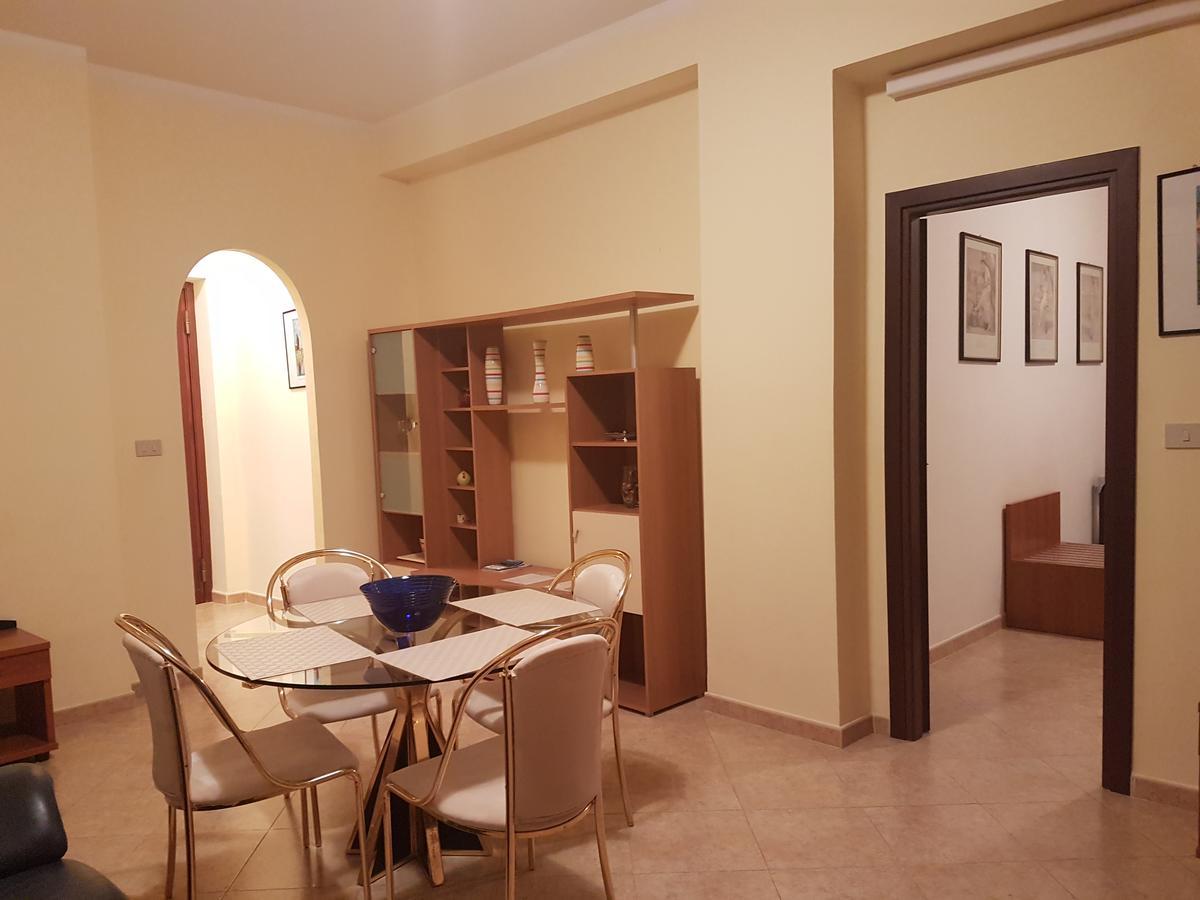 Ferienwohnung Bed & Parking Palermo Exterior foto